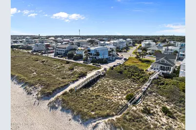 402 Fort Fisher Boulevard N, Kure Beach, NC 28449 - Photo 21