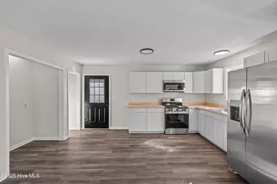 1216 Walt Bellamy Drive, New Bern, NC 28562 - Photo 9