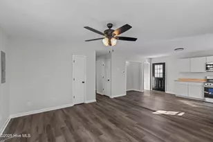 1216 Walt Bellamy Dr, New Bern, NC 28562 - Photo 7