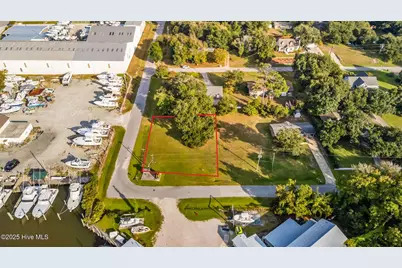 201 Pensacola Avenue, Morehead City, NC 28557 - Photo 19