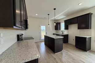 87 Sundrops Trl, Dunn, NC 28334 - Photo 5