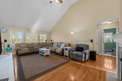 1207 Pelican Drive, New Bern, NC 28560 - Photo 7