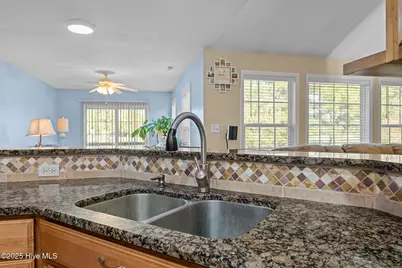 1207 Pelican Drive, New Bern, NC 28560 - Photo 9