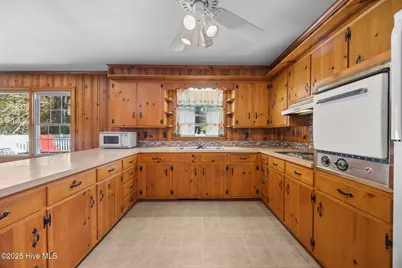 2705 Carey Road, Kinston, NC 28504 - Photo 9
