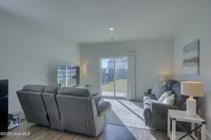 106 Mesa Ln, Surf City, NC 28445 - Photo 11