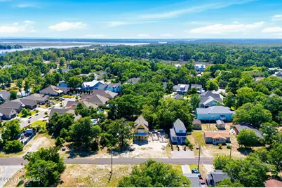 607 Burrington Avenue, Southport, NC 28461 - Photo 23