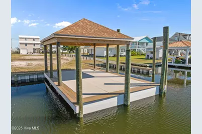 6095 6th Street, Surf City, NC 28445 - Photo 3