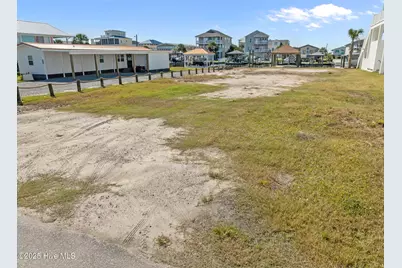 6095 6th Street, Surf City, NC 28445 - Photo 5