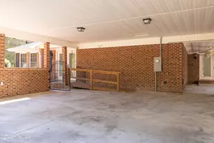 503 Henry St, Windsor, NC 27983 - Photo 5