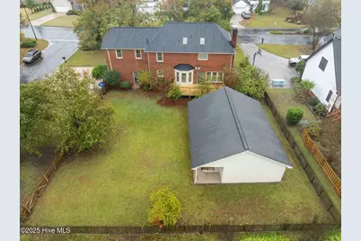 2906 Hunters Run, Greenville, NC 27858 - Photo 43