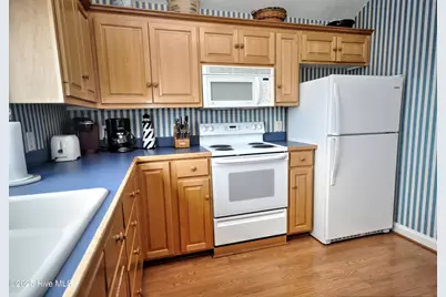 161 Brunswick Avenue E, Holden Beach, NC 28462 - Photo 17