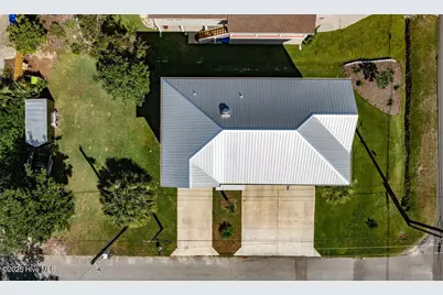 400 Sumter Avenue, Carolina Beach, NC 28428 - Photo 33