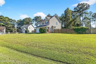 203 Reef Ln, Richlands, NC 28574 - Photo 3