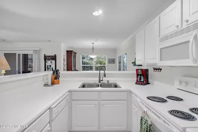 1605 Willoughby Park Court #Unit 3, Wilmington, NC 28412 - Photo 9