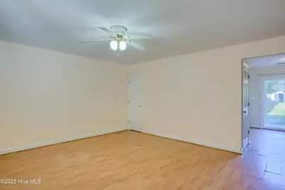 113 Tillett Lane, Sneads Ferry, NC 28460 - Photo 5
