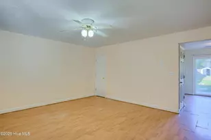 113 Tillett Ln, Sneads Ferry, NC 28460 - Photo 5