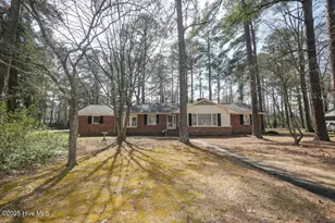 1201 Charles Dr, Laurinburg, NC 28352 - Photo 1
