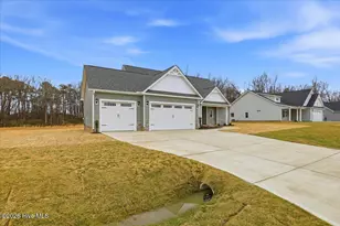 404 Creeks Edge Dr, Pikeville, NC 27863 - Photo 7