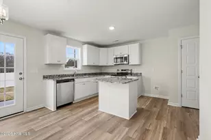 30 E Emily Gardens Dr, Selma, NC 27576 - Photo 11