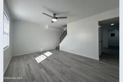 320 Myrtlewood Circle, Jacksonville, NC 28546 - Photo 3