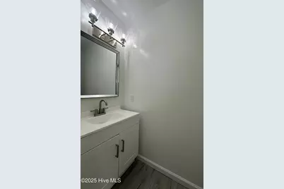 320 Myrtlewood Circle, Jacksonville, NC 28546 - Photo 9