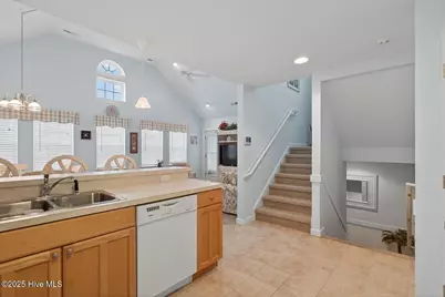 206 E Palmetto Street, Kill Devil Hills, NC 27948 - Photo 7