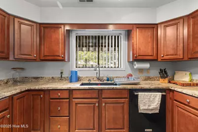 1305 Two Mile Circle E, Wilmington, NC 28405 - Photo 11