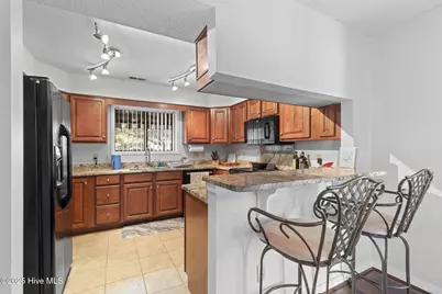 1305 Two Mile Circle E, Wilmington, NC 28405 - Photo 9