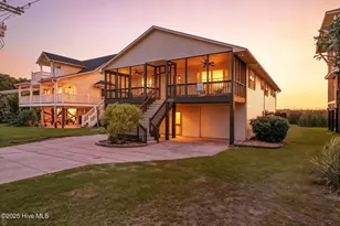 1135 S Topsail Dr, Surf City, NC 28445 - Photo 1