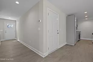 1010 W Saunders Ave, Aberdeen, NC 28315 - Photo 9