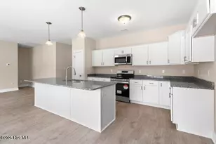 314 E Theriault Ct, Jacksonville, NC 28540 - Photo 17