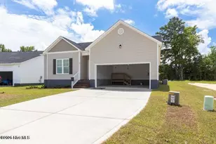314 E Theriault Ct, Jacksonville, NC 28540 - Photo 3