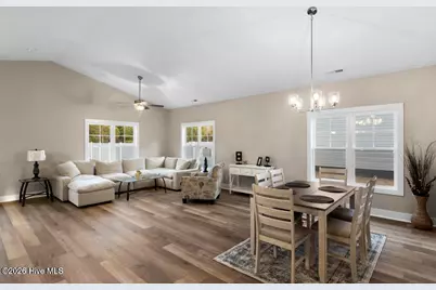 320 E Theriault Court, Jacksonville, NC 28540 - Photo 17