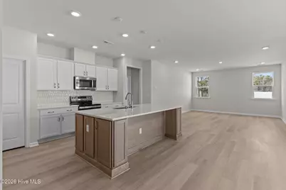 692 Edgeside Drive SE, Bolivia, NC 28422 - Photo 5