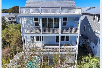 611 Third Street S, Carolina Beach, NC 28428 - Photo 5