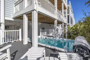 611 Third Street S, Carolina Beach, NC 28428 - Photo 7