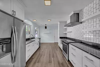 1204 Bayside Circle W, Wilmington, NC 28405 - Photo 11