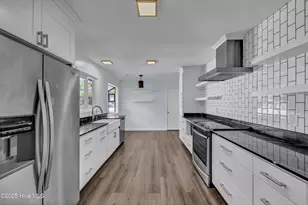1204 Bayside Cir W, Wilmington, NC 28405 - Photo 11