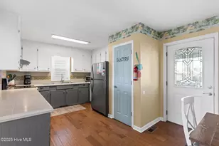 552 Ocean Blvd W, Holden Beach, NC 28462 - Photo 11