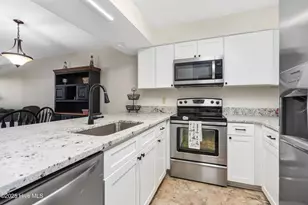 202 Lewis Dr, Carolina Beach, NC 28428 - Photo 5