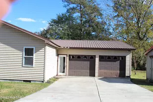 513 W Main St, Beulaville, NC 28518 - Photo 7
