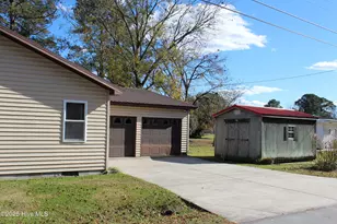 513 W Main St, Beulaville, NC 28518 - Photo 5