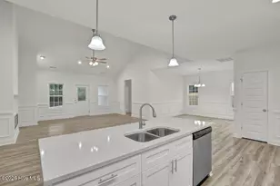 459 Fowler Manning Rd, Richlands, NC 28574 - Photo 5