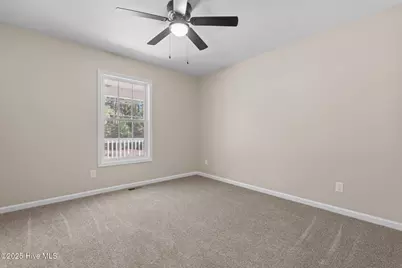 215 Beech Street, Hamlet, NC 28345 - Photo 17
