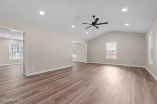 215 Beech St, Hamlet, NC 28345 - Photo 3