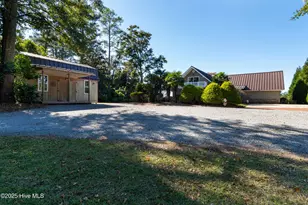 810 Madam Moores Ln, New Bern, NC 28562 - Photo 53