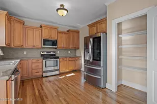 1129 Bryson Dr, Greenville, NC 27834 - Photo 9