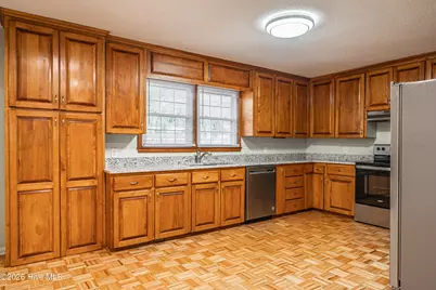 645 N Page Street, Southern Pines, NC 28387 - Photo 15