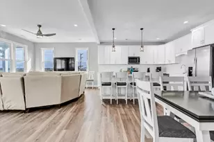 822 S Topsail Dr, Surf City, NC 28445 - Photo 17