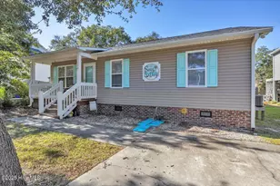 135 NE 36th St, Oak Island, NC 28465 - Photo 5